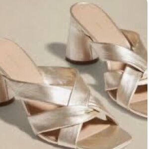 NEW Banana Republic Interlocked Block Heel Leather Sandal 9.5 gold